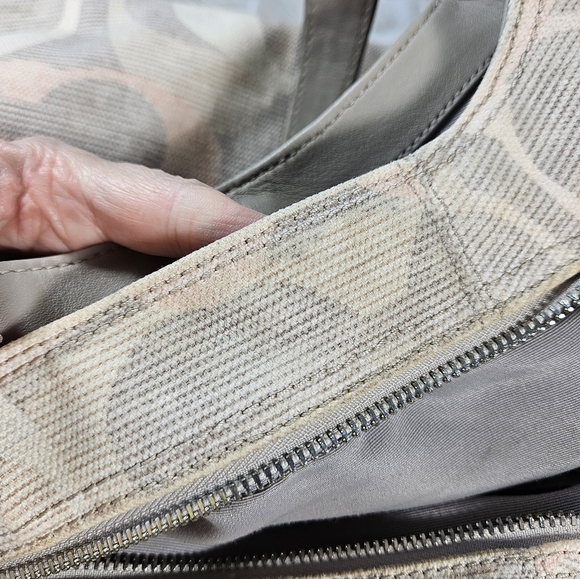 Coach Soho Optic Lynn Light Pastel Signature Canvas Gray Leather Trim Hobo Bag - Picture 16 of 16